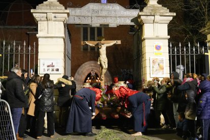 Vía Crucis de la Exaltación de la Cruz y Ntra. Sra. de los Dolores.