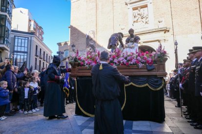 Procesión de Penitencia y Caridad en Jueves Santo