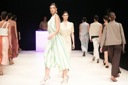 Un momento del desfile de moda en el Lava de Valladolid.
