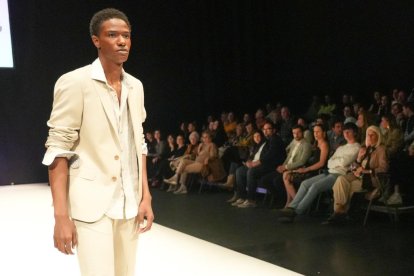 Un momento del desfile de moda en el Lava de Valladolid.