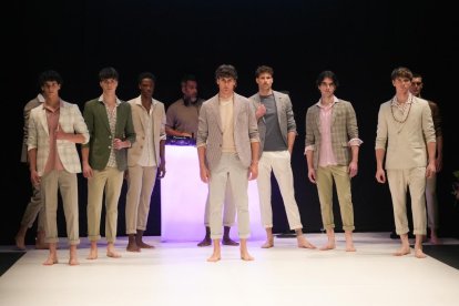 Un momento del desfile de moda en el Lava de Valladolid.