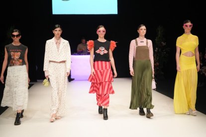 Un momento del desfile de moda en el Lava de Valladolid.