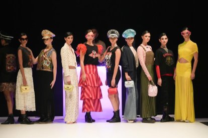 Un momento del desfile de moda en el Lava de Valladolid.