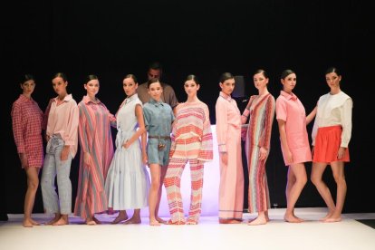 Un momento del desfile de moda en el Lava de Valladolid.