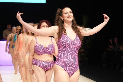 Un momento del desfile de moda en el Lava de Valladolid.