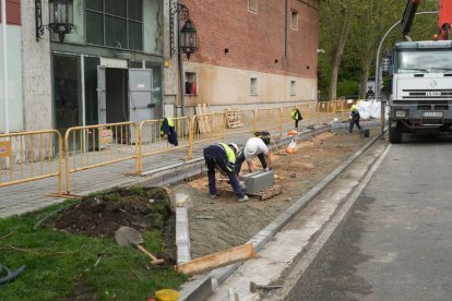Juan García. 08/04/2026. Valladolid. Obras junto al hotel Marqués de La Ensenada. JUAN GARCÍA.