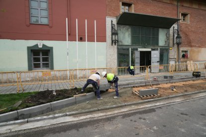Juan García. 08/04/2026. Valladolid. Obras junto al hotel Marqués de La Ensenada. JUAN GARCÍA.