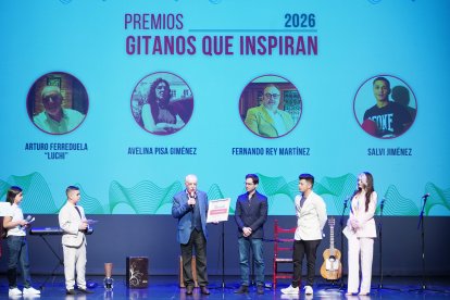 El Teatro Zorrilla acoge el Festival ‘Día del Pueblo Gitano’ de la mano de actuaciones musicales y la entrega de galardones.