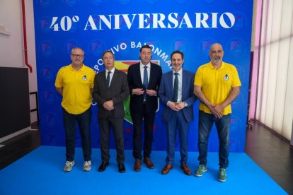 Imágenes del 40 aniversario del BM Aula Valladolid celebrado en el Q-BO.