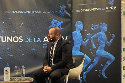 Carlos Peralta Gallego, en los Desayunos de la APDV.