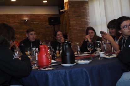 Desayuno de la APDV con Carlos Peralta Gallego, director de la Agencia Estatal Antidopaje.