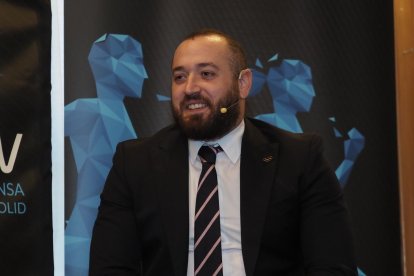 Desayuno de la APDV con Carlos Peralta Gallego, director de la Agencia Estatal Antidopaje.