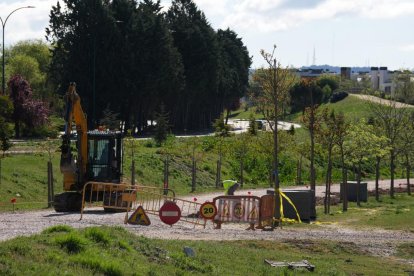 Un momento de las obras en José Acosta en la capital vallisoletana.