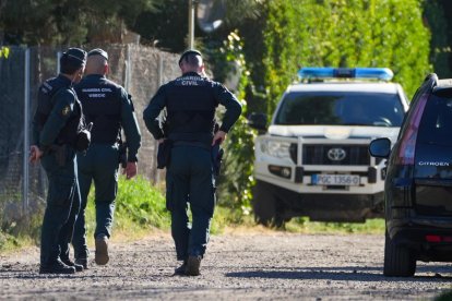 La Guardia Civil registra ya la antigua vivienda de Óscar en Traspinedo tras aparecer el zulo oculto.