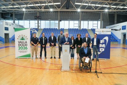 Presentación de la asociación Conexión Deporte Valladolid, con los clubes deportivos de Valladolid.