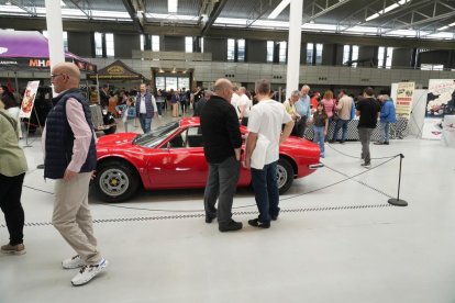 Renault expone en Retro Valladolid sus modelos clásicos tras 75 años en Valladolid