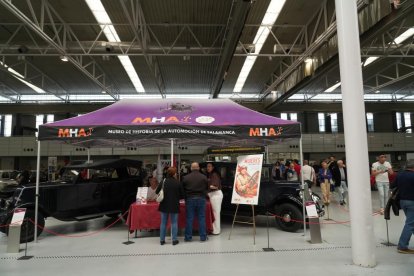 Renault expone en Retro Valladolid sus modelos clásicos tras 75 años en Valladolid