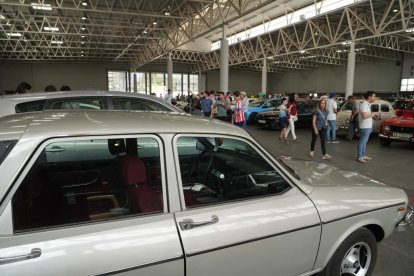 Renault expone en Retro Valladolid sus modelos clásicos tras 75 años en Valladolid