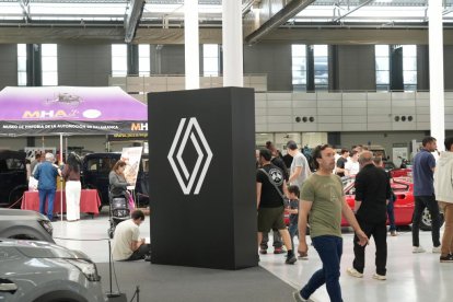 Renault expone en Retro Valladolid sus modelos clásicos tras 75 años en Valladolid