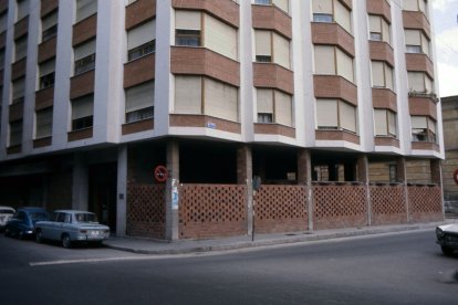 Calle López Gómez esquina con la calle Núñez de Arce en los años 70