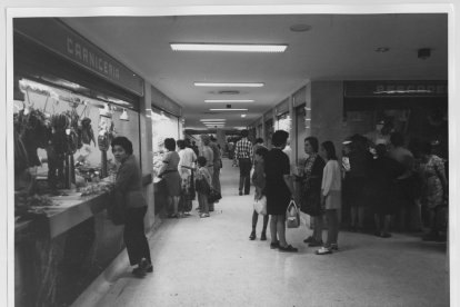 Galerías de alimentación López Gómez en el año 1974