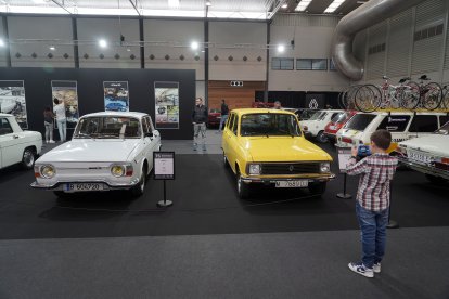 Renault expone en Retro Valladolid sus modelos clásicos tras 75 años en Valladolid