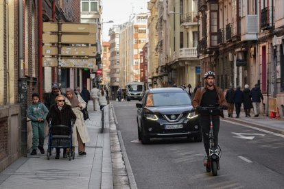 Calle López Gómez en la actualidad
