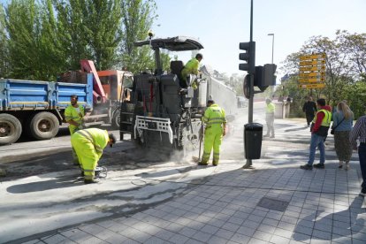 Obras en la calle Gloria Fuertes.