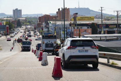 Un momento de las obras en el puente de Daniel del Olmo en Valladolid.