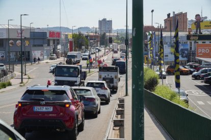 Un momento de las obras en el puente de Daniel del Olmo en Valladolid.