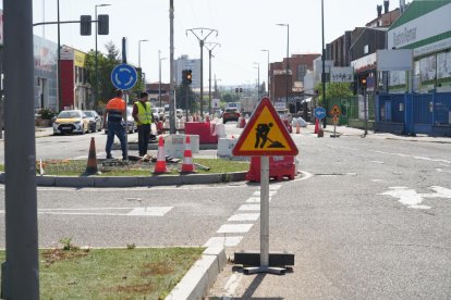 Un momento de las obras en el puente de Daniel del Olmo en Valladolid.