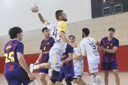 Una acción del Barça Atlétic - Recoletas.