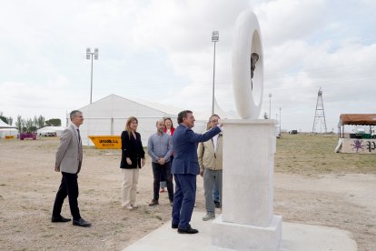 La campa de Villalar espera ya la celebración del Día de Castilla y León.