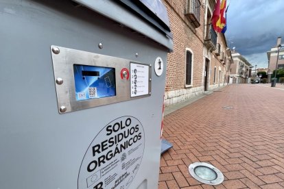 Nuevo contenedor para orgánico de apertura con tarjeta.