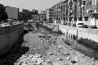 Paseo del Cauce en otra época.