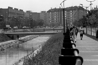 Paseo del Cauce en otra época.
