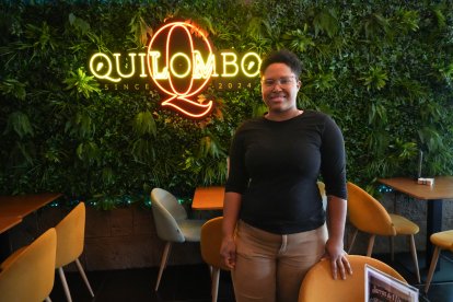 Mabel Ramírez es la dueña del bar Quilombo, en la esquina con la calle Ingeniería
