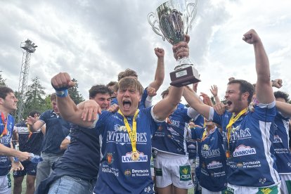 EL VRAC levanta el título de campeón de España M23.