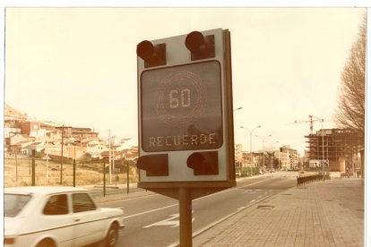 Contador de velocidad en la avenida de Gijón en los años 60.