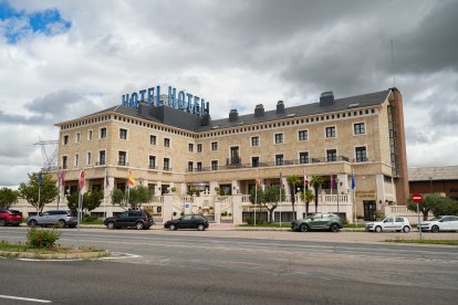 Hotel Conde Ansúrez en la Avenida de Gijón de Valladolid.