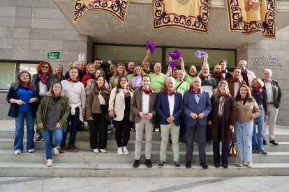 La Peña Los Torreznos invita a disfrutar y reencontrarse durante el Pregón que inicia las fiestas de San Juan en Arroyo.