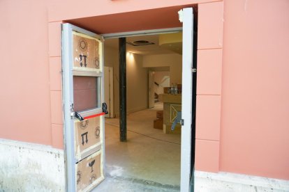 Uno de los accesos del antiguo Marqués de la Ensenada de Valladolid.