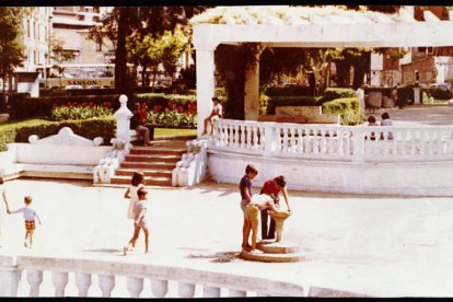 Parque de la plaza Poniente en los años 70