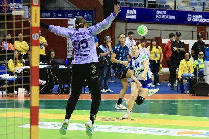 Una acción del Bera Bera - Aula de Copa de la Reina.
