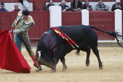 Talavante en la primera corrida de la Feria de San Pedro Regalado