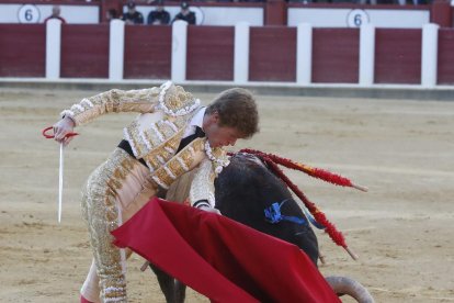 Borja Jiménez en la primera corrida de la Feria de San Pedro Regalado