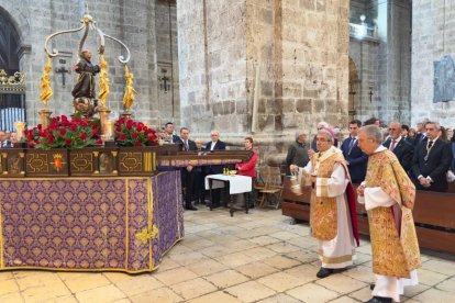 Ofrenda floral y procesión de San Pedro Regalado