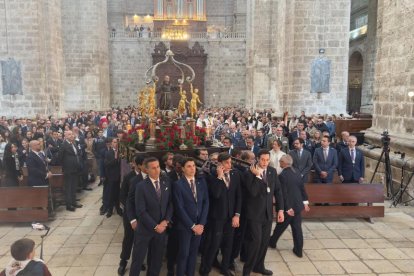 Ofrenda floral y procesión de San Pedro Regalado