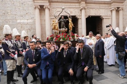 Ofrenda floral y procesión de San Pedro Regalado