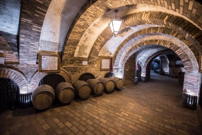 El legado del vino en Rueda también se conserva bajo tierra, entre galerías históricas ligadas a siglos de tradición vitivinícola.